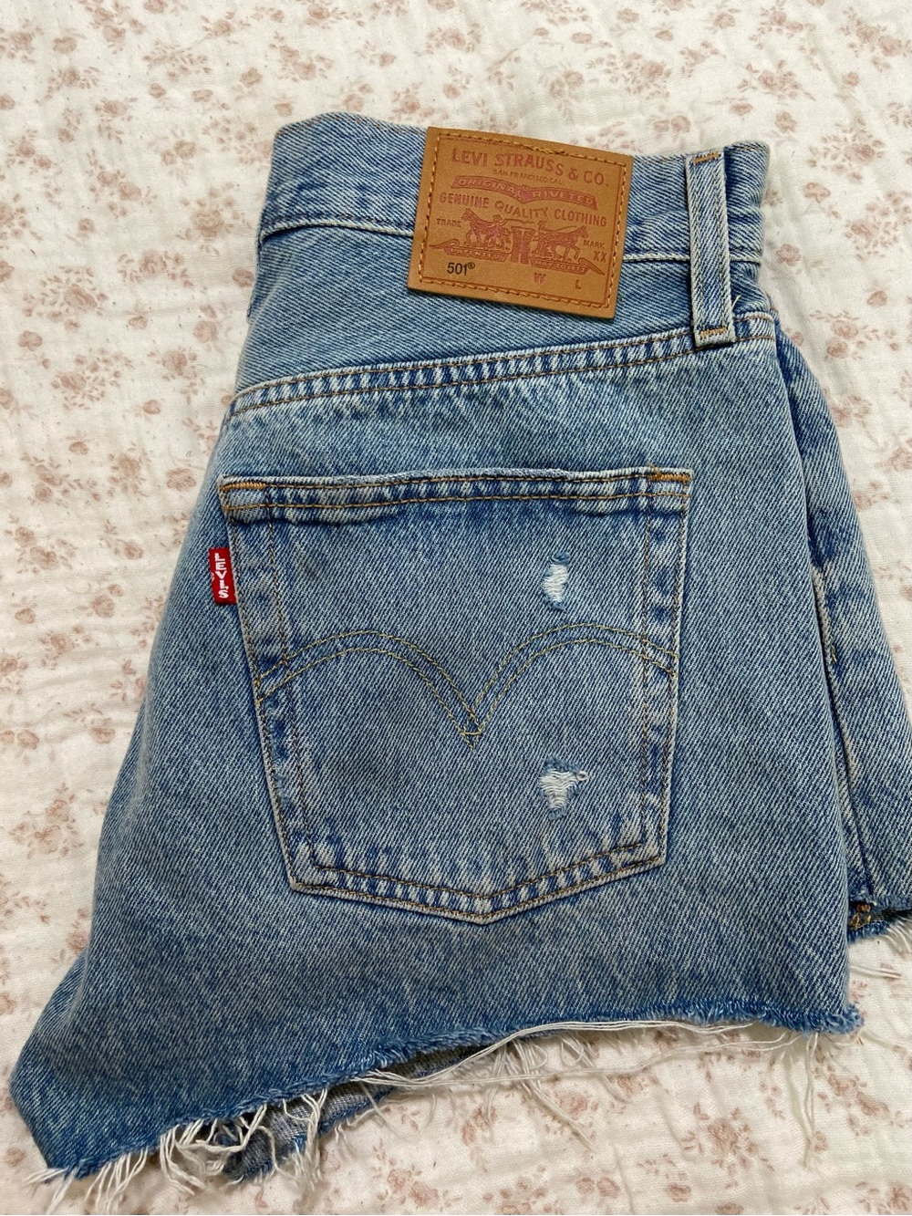 Levi's Vintage High-Rise Cutoff Jean Shorts - Light Blue - Picture 6 of 7